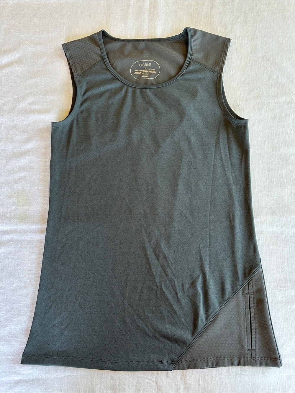 oiselle Keyhole Tank Charcola 4